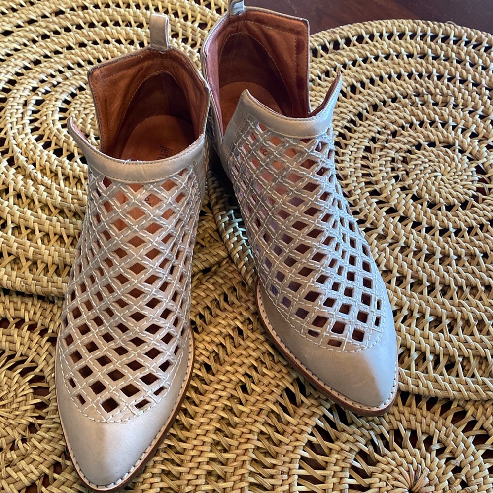 Jeffrey Campbell beige leather booties with lattice cut out. Size 7.5